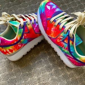 EUC YRU Tie Dye Sneakers